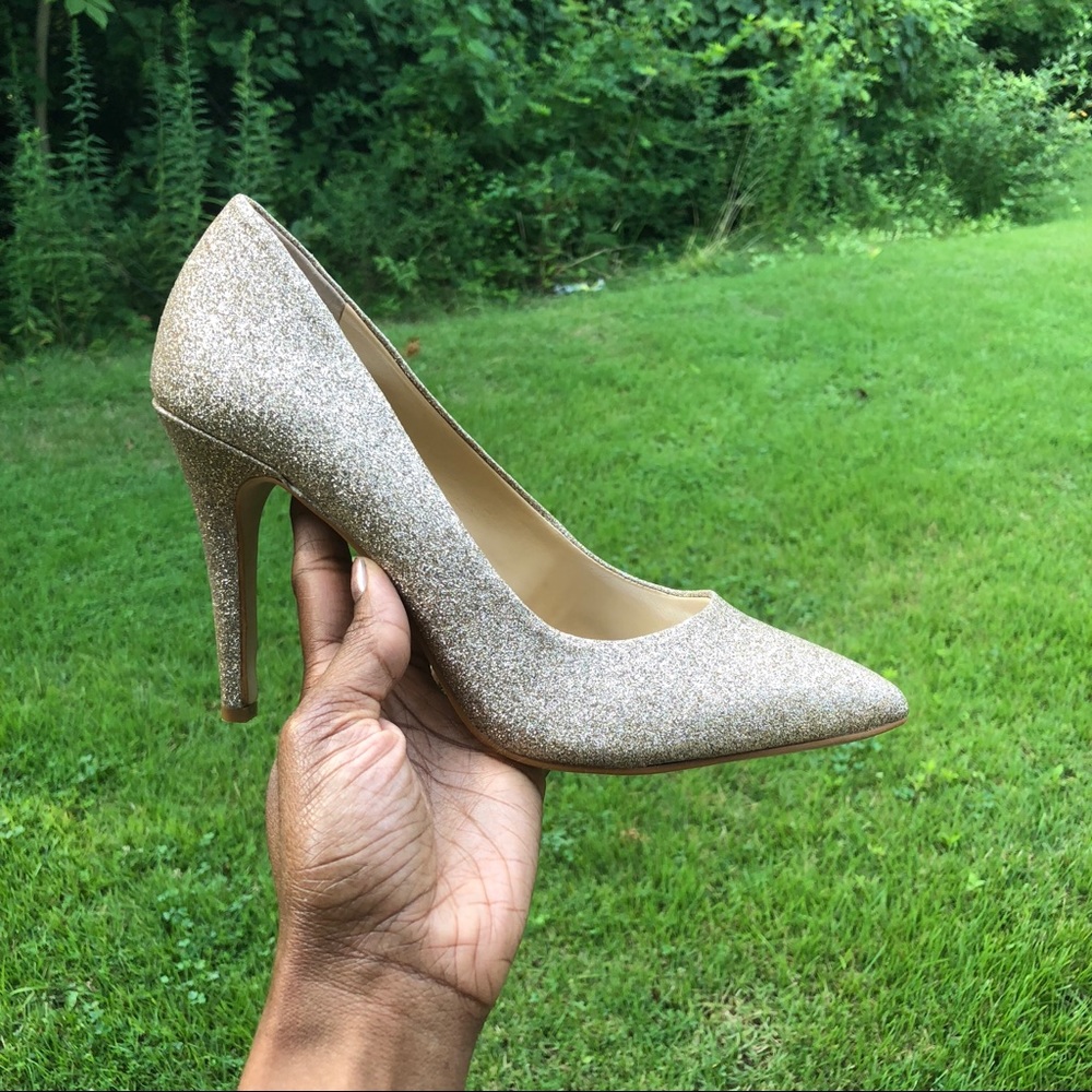Gianni Bini (Worn Once) Gold Glitter Pumps